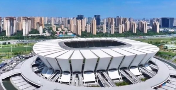 苏媒：苏超赛事  将首次在专业足运动活动    场  举行 昆山奥体灵感来源折扇