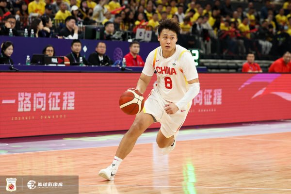 穿针引线！赵睿送8次助功   4中1拿3分4篮板球