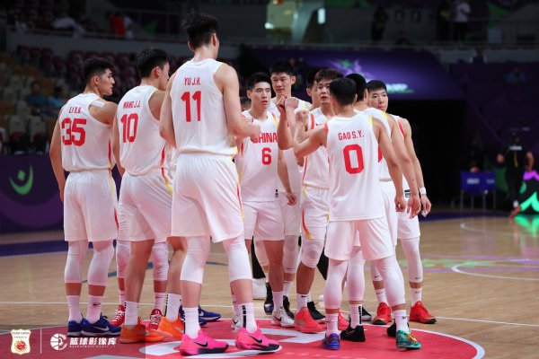亚洲杯1/4总决赛  半场-王俊杰狂揽15+5 中国男篮46-35领跑  韩国男篮