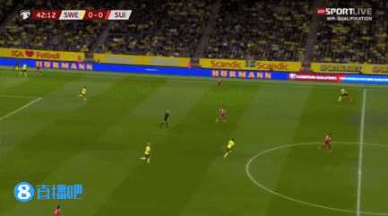 2亿双锋欲哭无泪！约克雷斯做球伊萨克奔袭送半空门，队友…解围