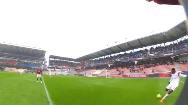 胸前装个摄像头，随布拉格斯巴达球员一起沉浸式感受进球和庆祝！