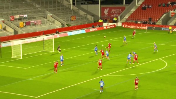 清水梨纱凌空端射收获利物浦女足首球，为她助功  的是长野风花