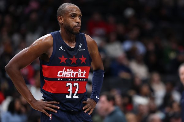 奇才主帅：米德尔顿和CJ都经历过很多 年轻人可以向他们学习