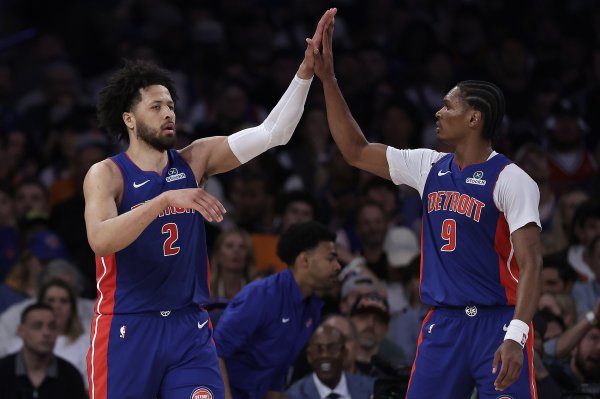 诚信互刷？！灰熊首节三分11中9砍42分 活塞次节狂轰50分回应！