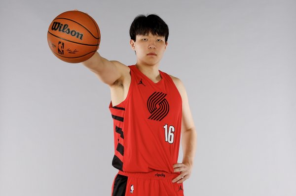 媒体人：杨瀚森速率方面还是要加强 NBA真的太快了