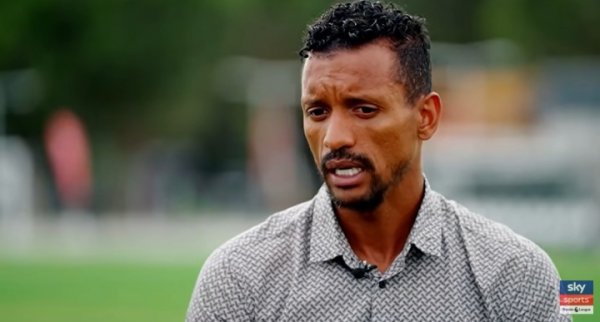 纳尼：曾有机会加盟巴萨曼城，莫耶斯劝我留下后又不让我上场