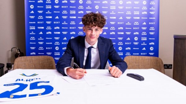 邮报：多特、药厂有意利兹联16岁中场萨姆-阿尔克