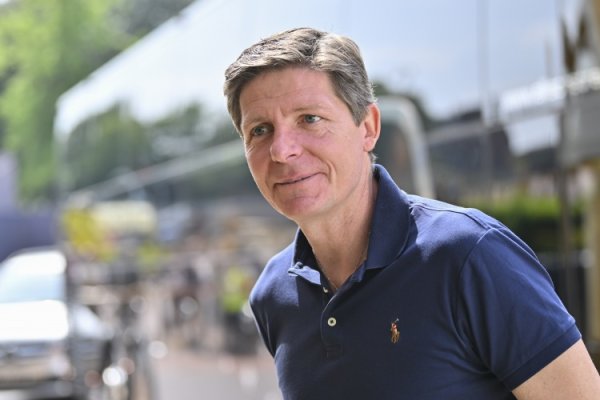 也踢三中卫！记者：若曼职业联赛  季中请格拉斯纳执教，他会离开水晶宫