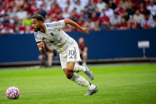 镜报：曼联高层签库尼亚有顾虑，阿莫林研究6个月坚定签他