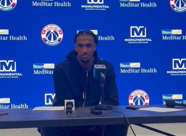 被亲哥哥致胜球  心情复杂！萨尔：我哥一直在那喊 我让他赶紧走开