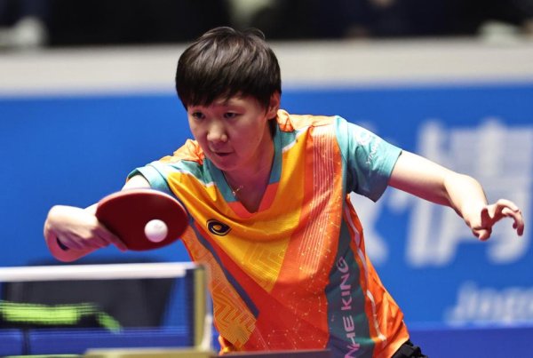王曼昱4-3险胜范思琦 晋级下一轮  十五运会女单16强