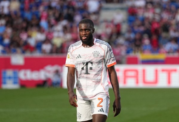 罗马诺：多家球队想签于帕梅卡诺，拜仁仍争取与球员经纪人达协议