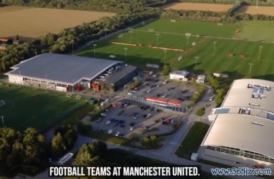 太阳报：曼联青训球员被安置在临时小屋，内部认为有利培养进取心