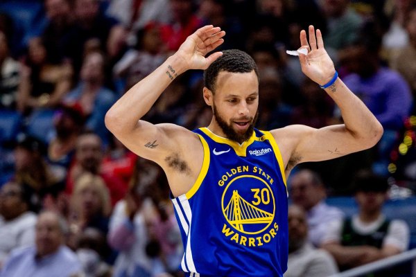 期待常规赛！库里仅战3节15次出手13次罚球拿下全场最高28分！