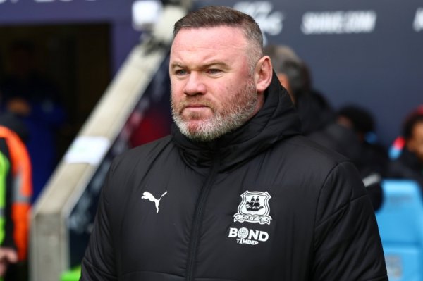 18岁谁更强？欧文节目称自己当时更强，鲁尼不认同但表示尊重前辈