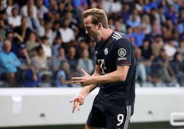 凯恩：穆西亚拉在场时我们的踢法会不同，拿球推进他可能更擅长