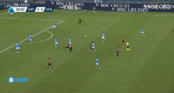 这球漂亮！库菲暴力人球分过 埃卡托脚后跟破门，那不勒斯0-1追赶