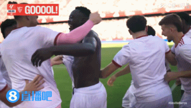 十年来首胜！塞维利亚4-1后众生相：小球迷激动落泪 全队疯狂庆祝