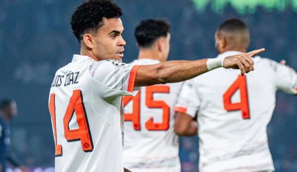 孔帕尼神了: 刷新历史神纪录, 诺伊尔8次神扑, 凯恩罕见哑火