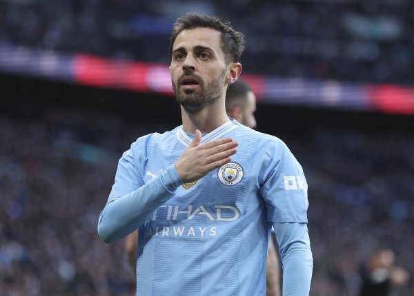 战多特B席若出场，他将是第四位达成欧冠百场的葡萄牙球员